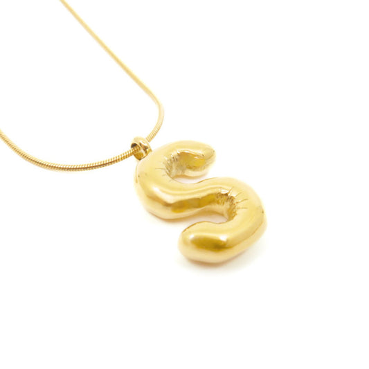 Hálsmen með upphafsstaf